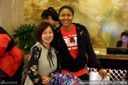 中国女篮黄金一代的璀璨瞬间：从玛雅摩尔到赵爽李梦的赛场芳华