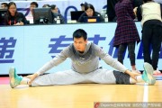 八一男篮备战新赛季，王治郅训练场亲授绝技力扛内线大旗