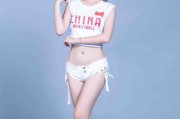 蜂腰美腿绽放赛场 篮球宝贝用活力舞动青春风采