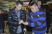 辽篮寒冬送暖：赛前赛后，那些与球迷相映生辉的温情瞬间