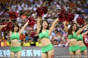 国奥男篮夏夜大胜立陶宛 篮球宝贝热舞点燃赛场激情