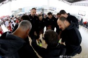 伊斯坦布尔四强赛的蓝色狂欢：马尔马拉球迷专区全记录