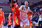 周琦霸王举鼎定乾坤，新疆飞虎复仇深圳豪取六连胜