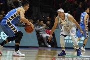 红山体育馆巅峰对决，新疆飞虎击退北京首钢
