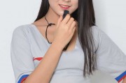 辽篮主场惊现最美助理裁判 篮球宝贝亓浩演绎别样风景线