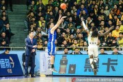 广厦主场灯光耀，福特森三十利刃出鞘送江苏五连胜终结