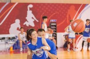 巨人托举小龙女！阿联与陈妍希的综艺扣篮瞬间