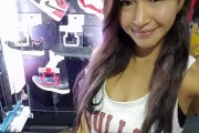 女神爱公牛：36E乳神陈伟琪的傲人球场留影