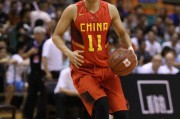 国奥男篮夏训纪实：汗水中打磨技艺，传承中凝聚力量