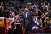 广东宏远嘉年华星光熠熠 阿联西装革履帅翻全场 朱芳雨跨界当主持
