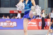京城夏夜里的篮球盛宴：CBA选秀对抗赛与那些耀眼的篮球宝贝