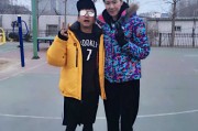 女篮颜值担当许诺约战邓超俞白眉 球场秒变粉丝见面会