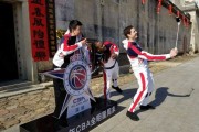 弗雷戴特与福特森顾全畅游深圳 体验中国文化赞不绝口