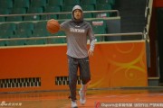 丁彦雨航赛前热身显王者风范 狂砍四十五分创生涯新高率队取胜