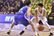 辽篮激战江苏，奥登五记大帽成内线屏障