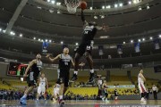 辽篮众将骁勇破敌 哈德森韩德君联手铸就经典一役