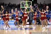 中韩男篮赛场之外的另一道风景线：篮球宝贝的性感热舞对决