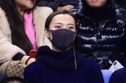 赛场边的深情守望：李晓旭爱妻变身摄影师