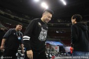 恩怨与征途：新疆男篮五棵松踩场，李根重返故地西热力江抢眼