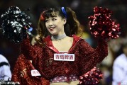 光影跃动：从暖场配角到赛场主角的篮球宝贝