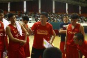 杜锋挂帅蓝队险胜红队 男篮红蓝大战一触即发