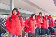 中国男篮蓝队空降墨尔本，郭艾伦萌宠抢镜开启南半球严酷拉练