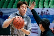 巴蜀寒冬练兵急 CBA鲁能大战前夕山东男篮成都挥汗备战