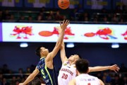 广东宏远巅峰对决：易建联飞身暴扣，比斯利激战群星