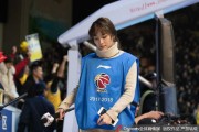 广厦主场那一抹亮色，CBA赛场美女主持成焦点风景