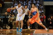 巴蒂斯塔硬撼张兆旭 CBA内线铁血对抗录