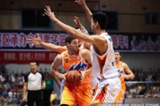 沪鲁对决经典瞬间回顾 弗雷戴特遭围堵张兆旭霸气震筐