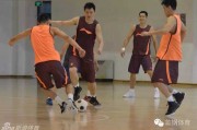 京城铁汉盼归来，首钢内线擎天柱朱彦西伤愈路上洒满汗与光