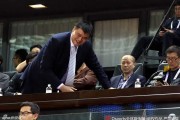 姚主席凝视下的狂欢：二零一八年CBA全明星赛改革春风拂面，本土之星闪耀深圳