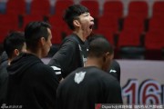 新疆男篮新春蓄力 周琦磨合待发剑指冠军