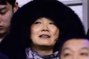 冰火CBA：当严寒侵袭赛场，球迷“全副武装”演绎冬日热情