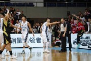 京鲁大战丁彦雨航罚球绝杀，山东客场一分险胜北京