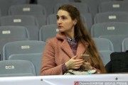 硝烟中的温柔力量：CBA赛场上的美女球迷图鉴
