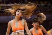 啦啦宝贝热舞点燃中山赛场 助力江苏同曦与福建浔兴季前赛交锋