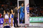 全明星惊现魔术时刻，郭艾伦“钻进”啤酒罐引爆全场