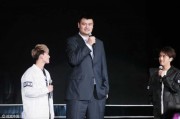 从篮球巨人到音乐跨界：姚明在香港“中国新歌声”舞台诠释“坚持”的真谛