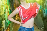火箭时期周琦的追梦征途与红袍女球迷的深情守望