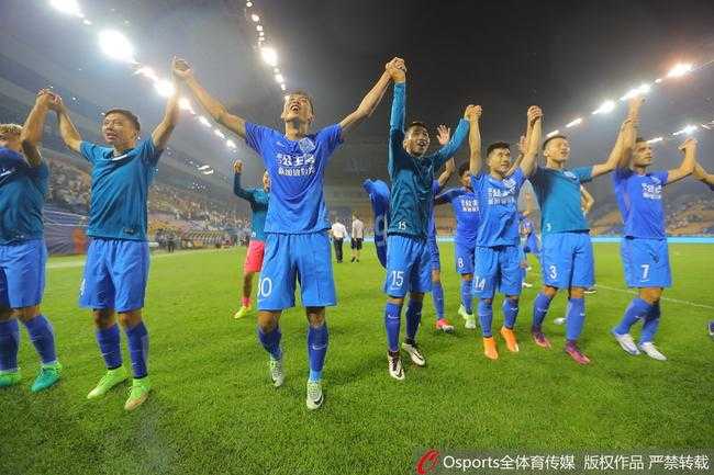 标题：十人雨战！2018中超权健2-1富力夺保命三分