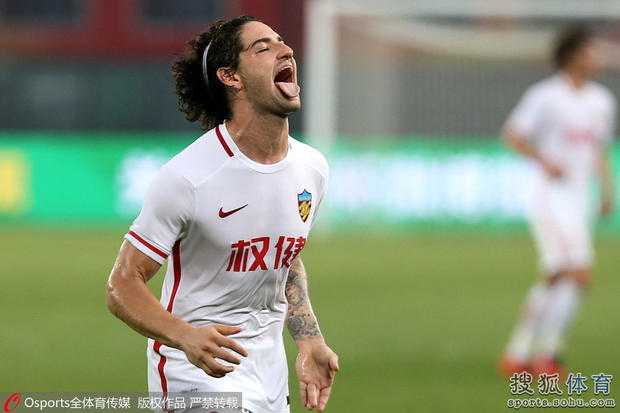 足协杯-上港4-0奇迹翻盘权健！胡尔克双响+郑致云绝杀创历史